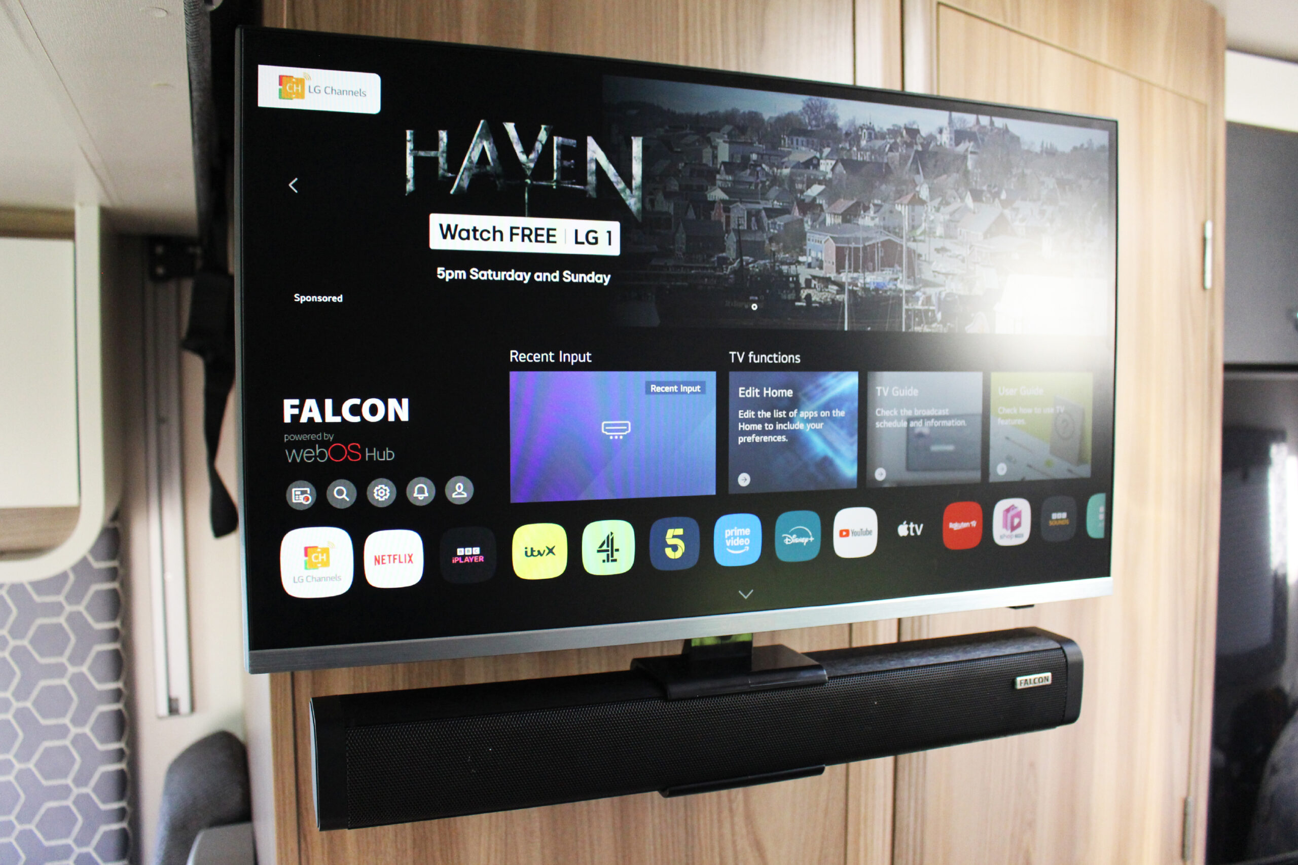 SB05 Soundbar Under TV 1